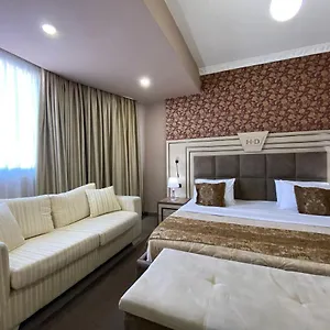 Deluxe Arnavutluk